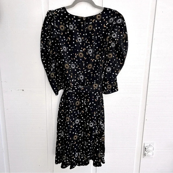 KARL LAGERFELD Paris Celestial Sun/Moon/Stars V-Neck Tie Waist Fit & Flare Dress - Picture 2 of 9